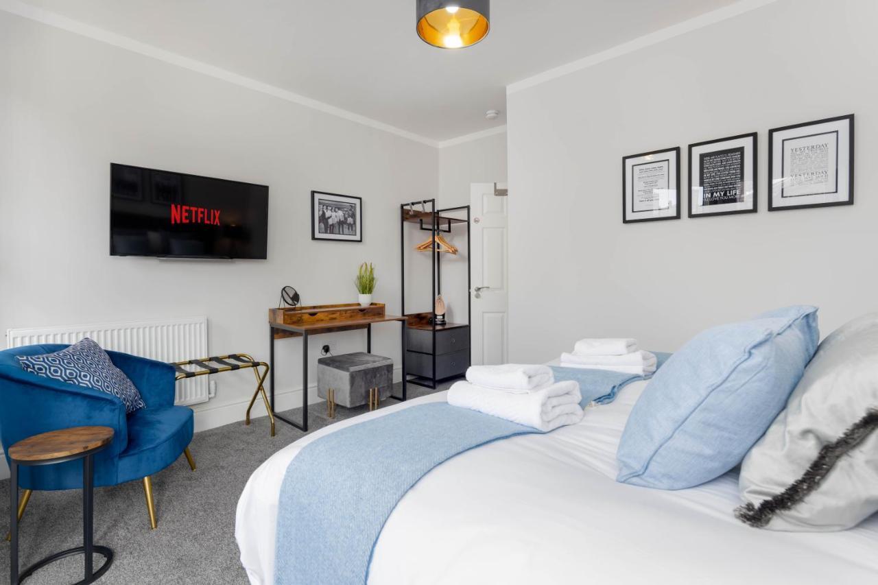 Modern & Stylish Home At The Corner Of Famous Penny Lane In リヴァプール エクステリア 写真